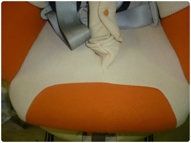 クリーニング後のチャイルドシート 02