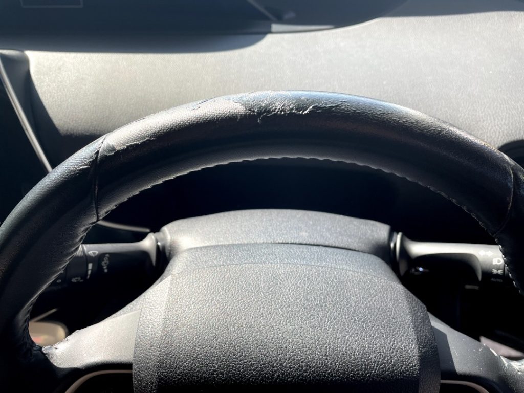 50系プリウスのハンドルのシワ