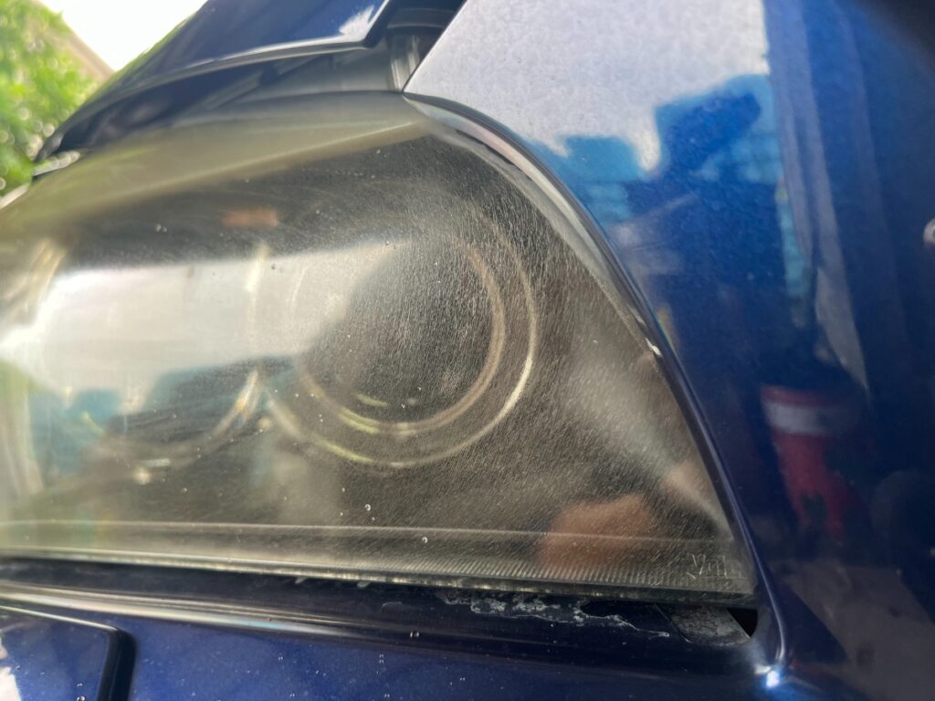 ヘッドライトのクラック